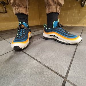 Meet your Posher, Liam